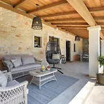 Casa Evina