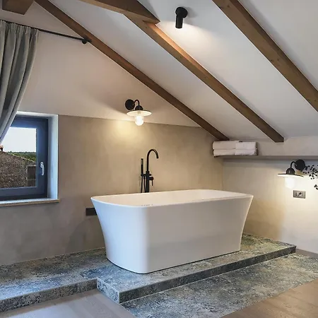 Casa Evina
