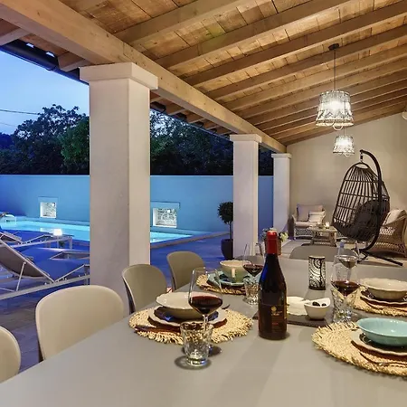 Casa Evina Krnica